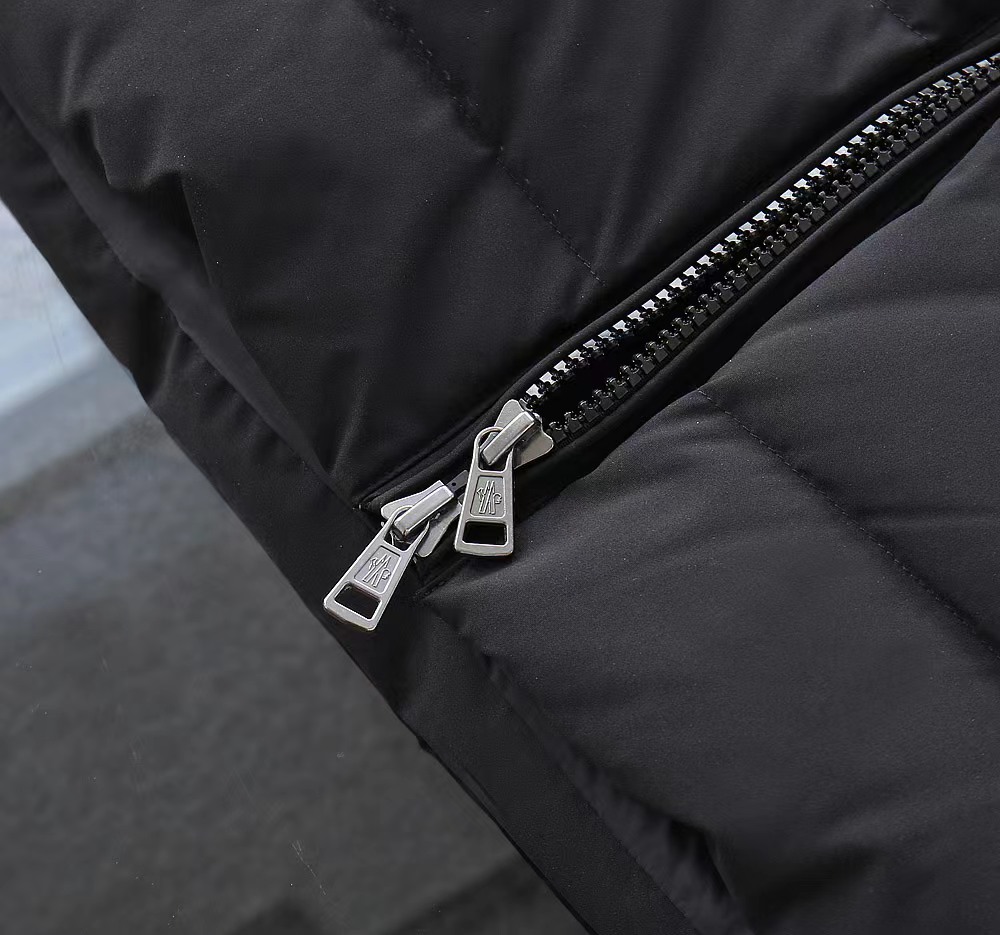 【人気】 モンクレール Cardamine ジレ ベスト ダウンベスト