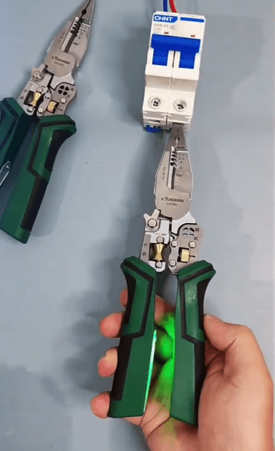 Honeycam 2025-04-29 17-51-47.gif