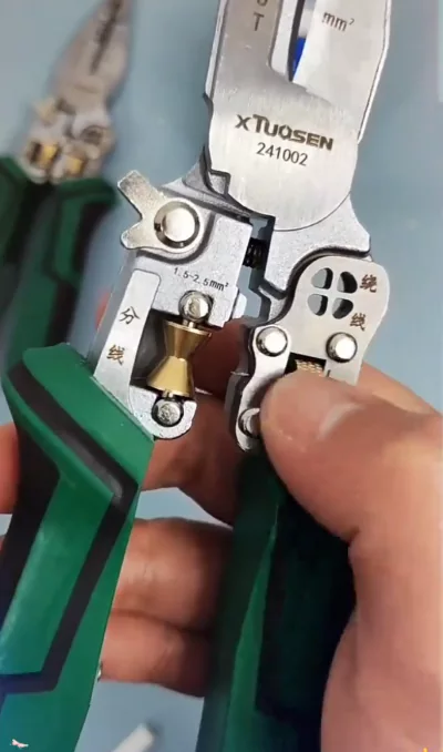 Honeycam 2025-04-29 17-53-44.webp