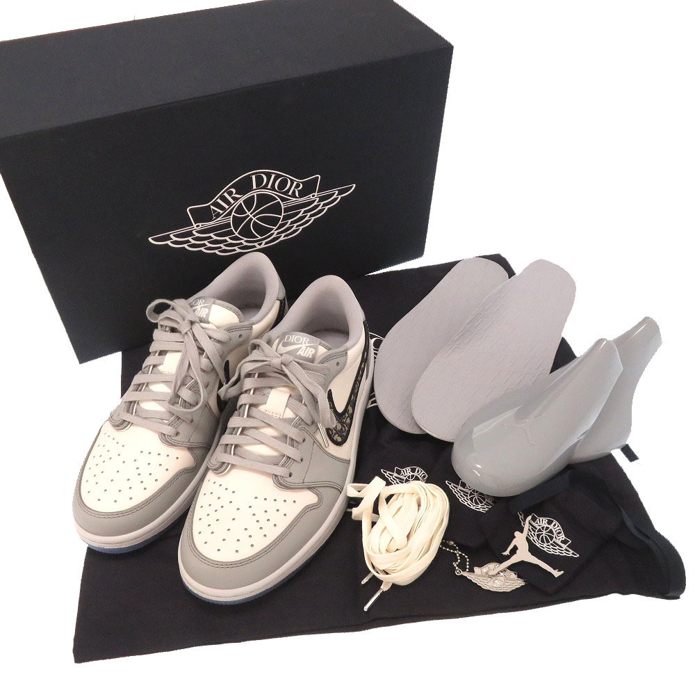 稀少なレアスニーカー!Nike x Dior Air Jordan 1 Low Sneakers ディオール ナイキ エアジョーダン1 コラボレーションモデル ローカット スニーカー 人気 靴 稀少