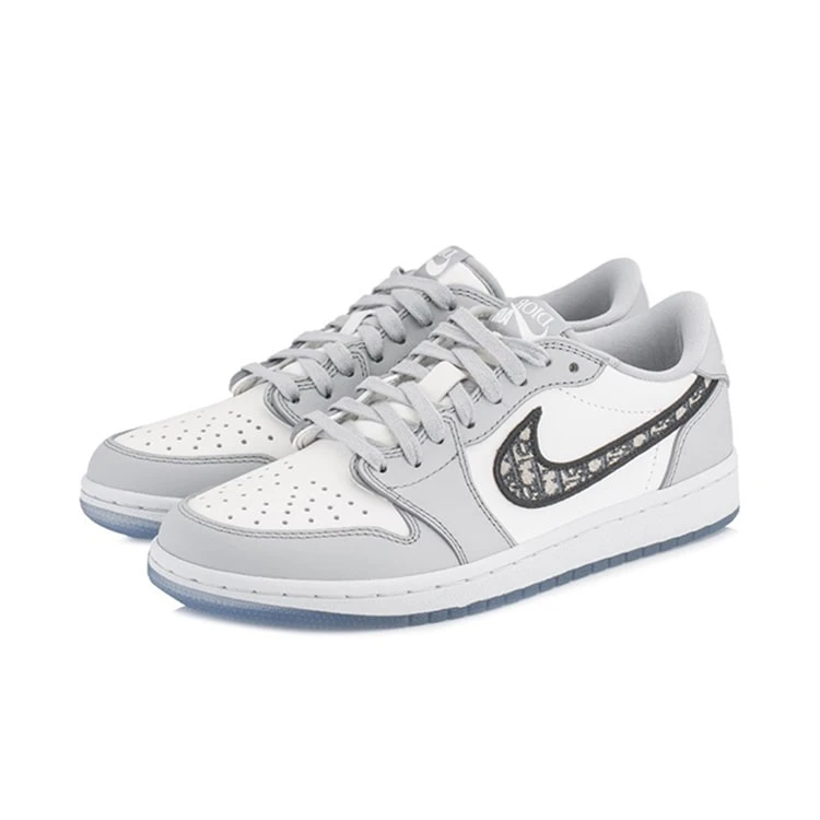 稀少なレアスニーカー!Nike x Dior Air Jordan 1 Low Sneakers ディオール ナイキ エアジョーダン1 コラボレーションモデル ローカット スニーカー 人気 靴 稀少