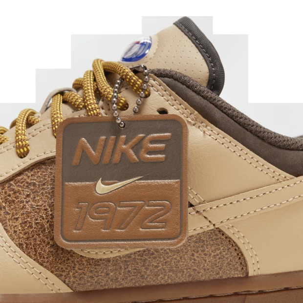 Nike Dunk Low LX レディース