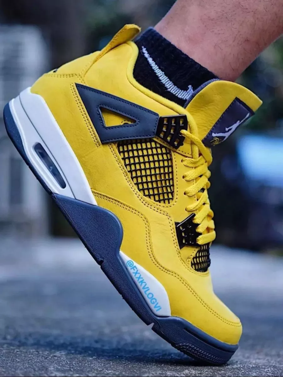 ★NIKE★送関込★UR確定！世界が欲しがるスニーカーの王者♪