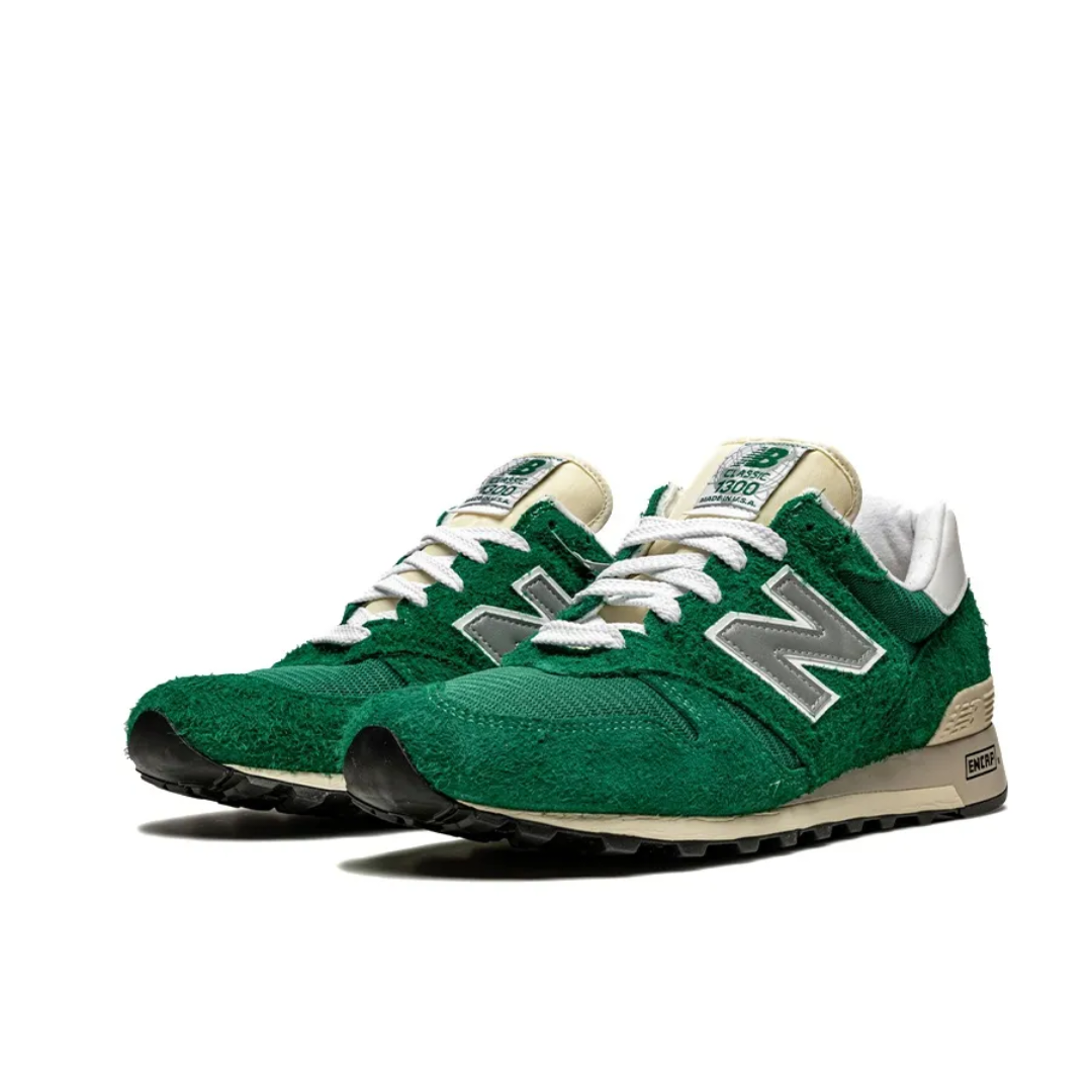 ニューバランス【 AIME LEON DORE x New Balance NB 1300】