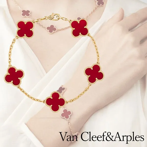 ヴァンクリーフ＆アーペルの高級ジュエリー - 大変人気のあるネックレスとブレスレットです。