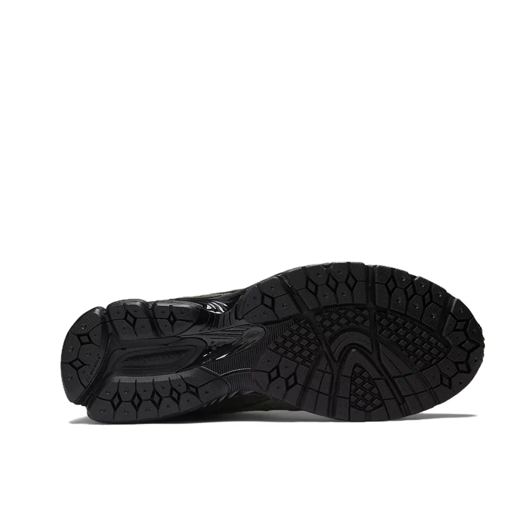 ニューバランス【JJJJound x New Balance NB 2002R Gore-Tex】