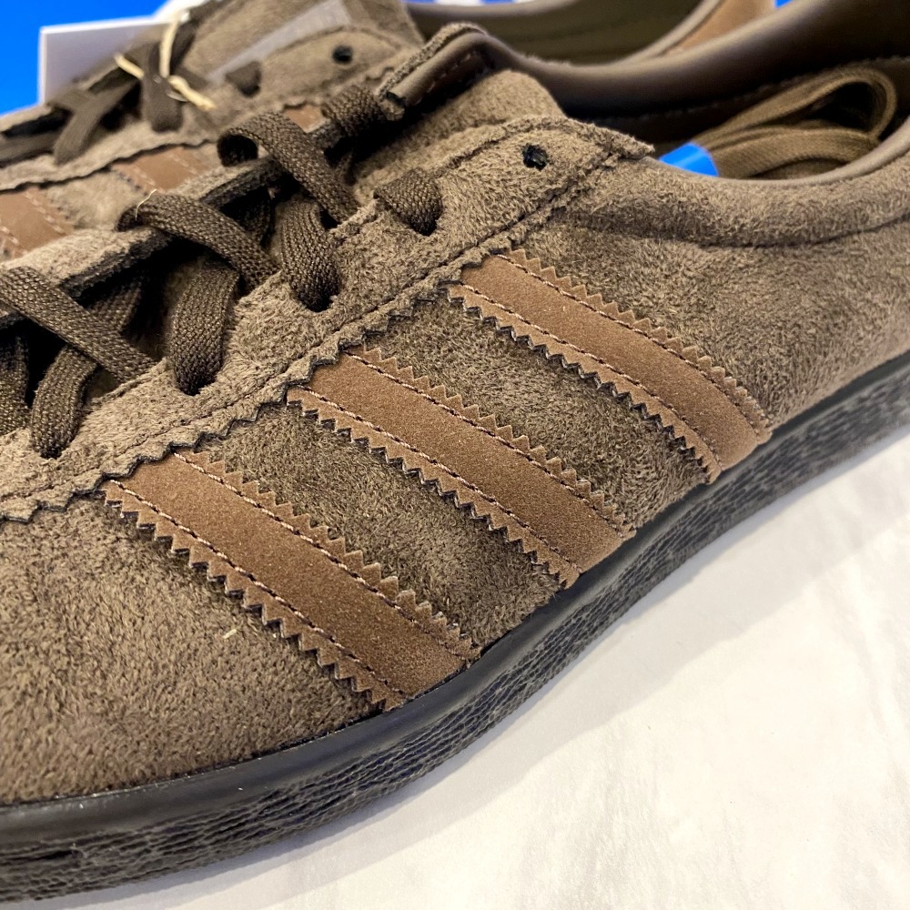 【ADIDAS】 TOBACCO GRUEN DARK BROWN