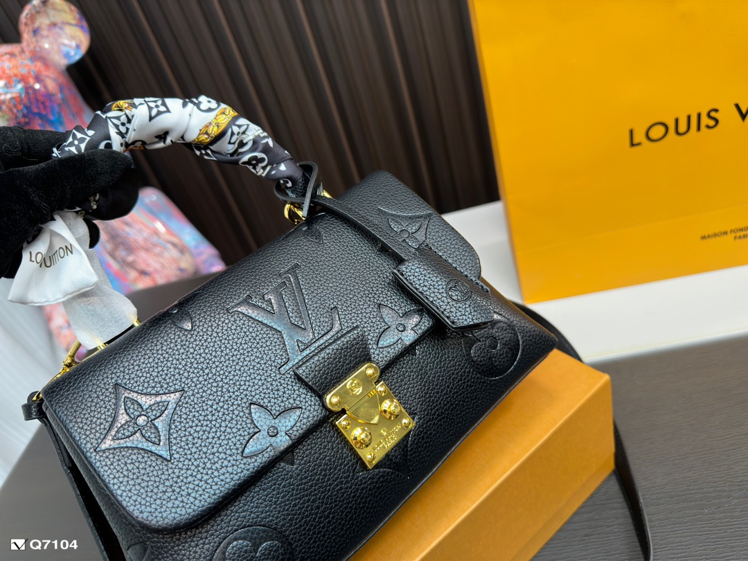 【LOUIS VUITTON】LV 2023新作カラープリントバッグとスカーフを発表