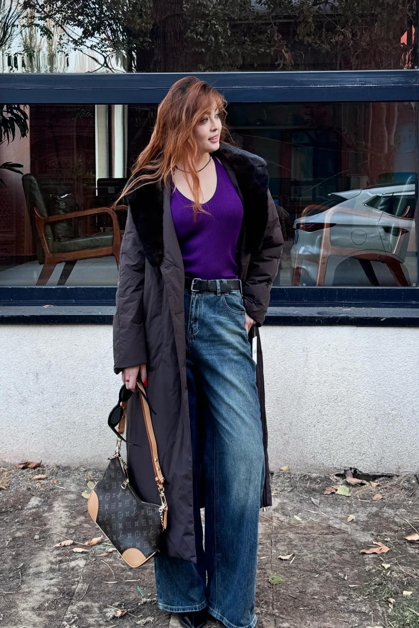 Пальто из натурального меха соболя, шоколадного цвета с поясом-V11