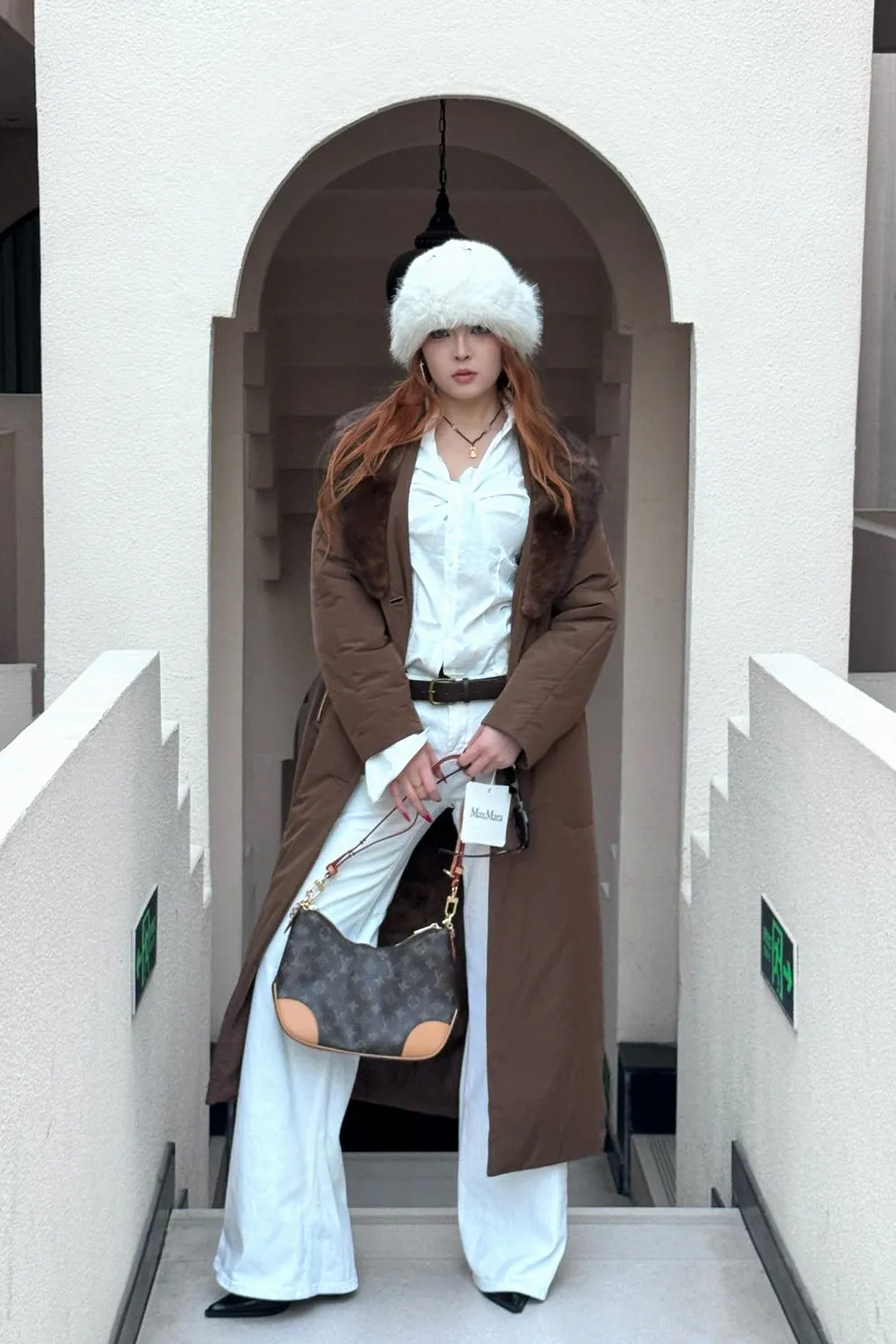 қоңыр түлкі жағалы ұзын жылы пальто-V3