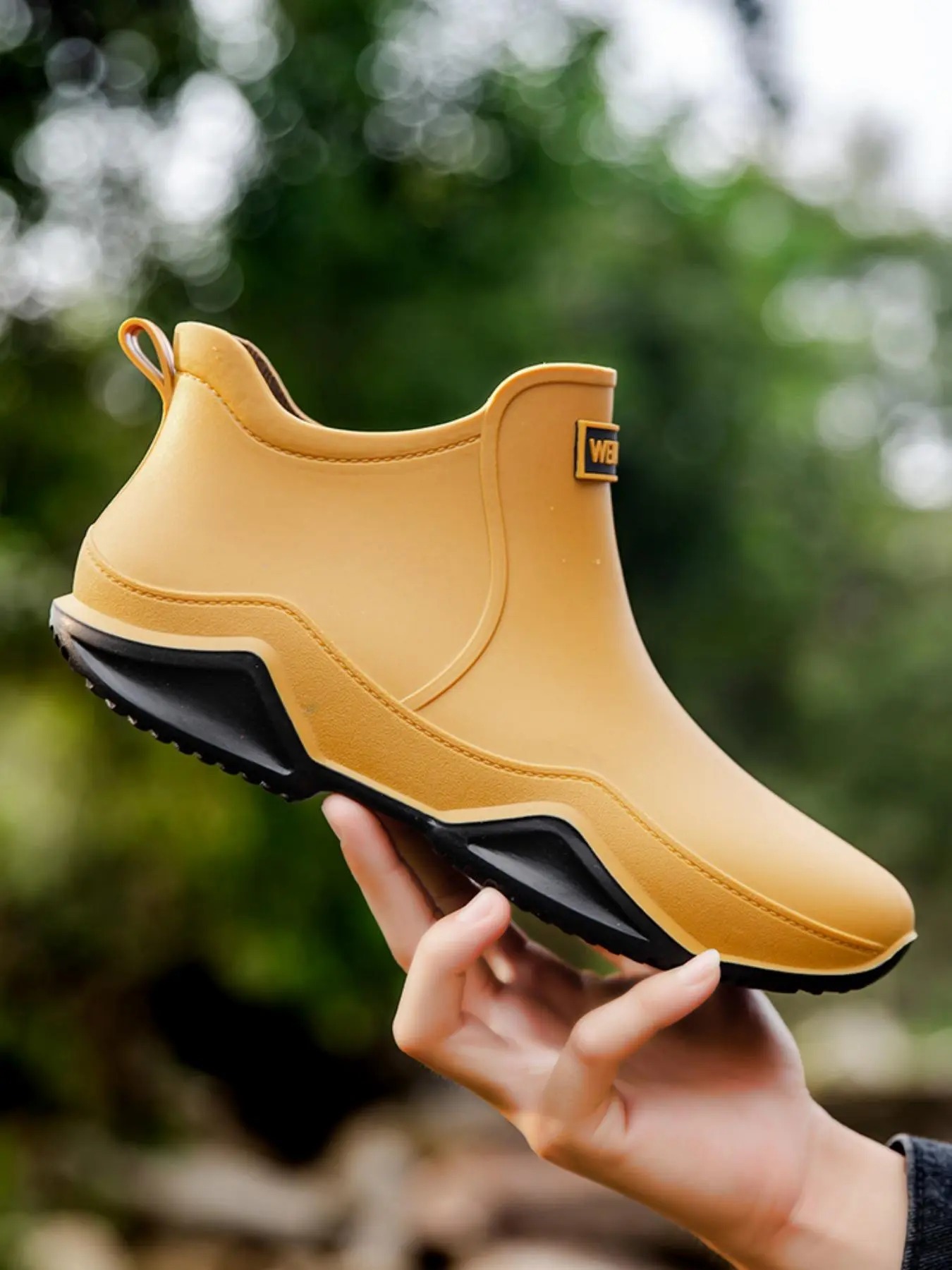 Women's Fashionable Letter Label Design Ankle Boots