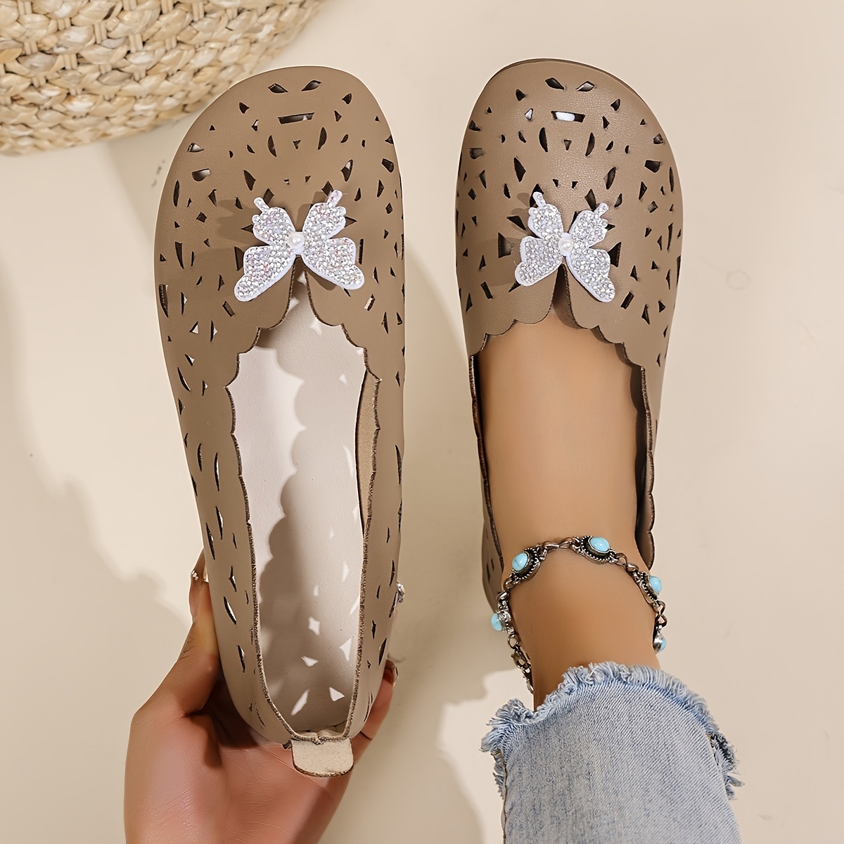 Ladies' Comfortable All-Season Flats