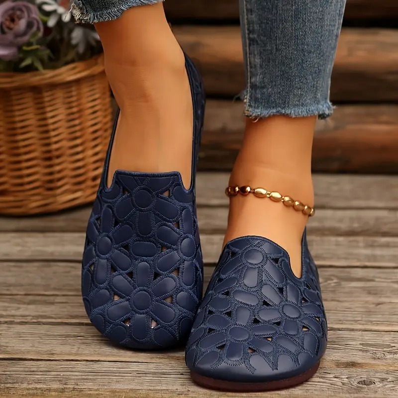 Women's Floral Cutout Oxford Flats