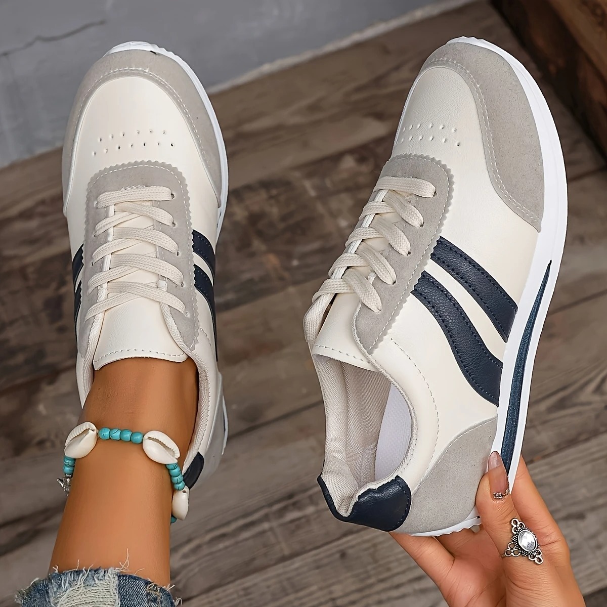 Women's Lightweight Fashion Sneakers