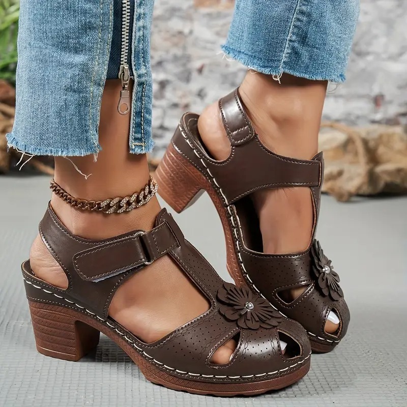 Women's Stylish Flower Chunky Heel Sandals