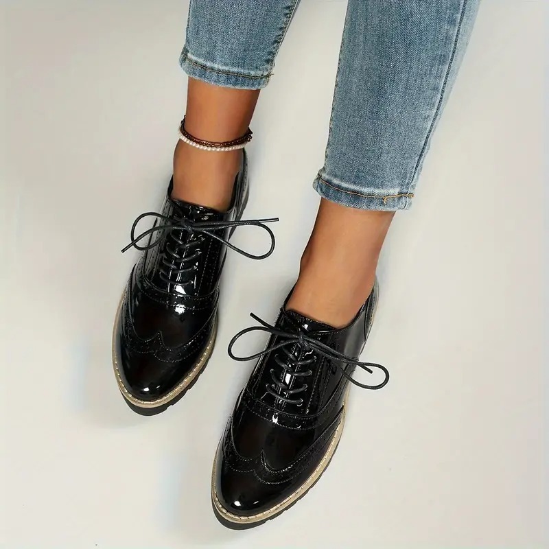 Women's Carved England Shoes