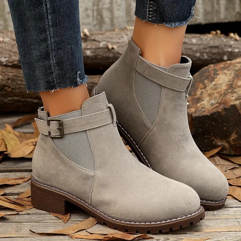Women's Retro Flat Buckle Ankle Boots