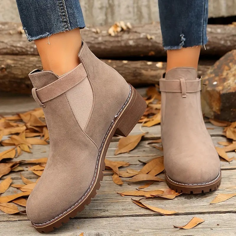 Women's Retro Flat Buckle Ankle Boots