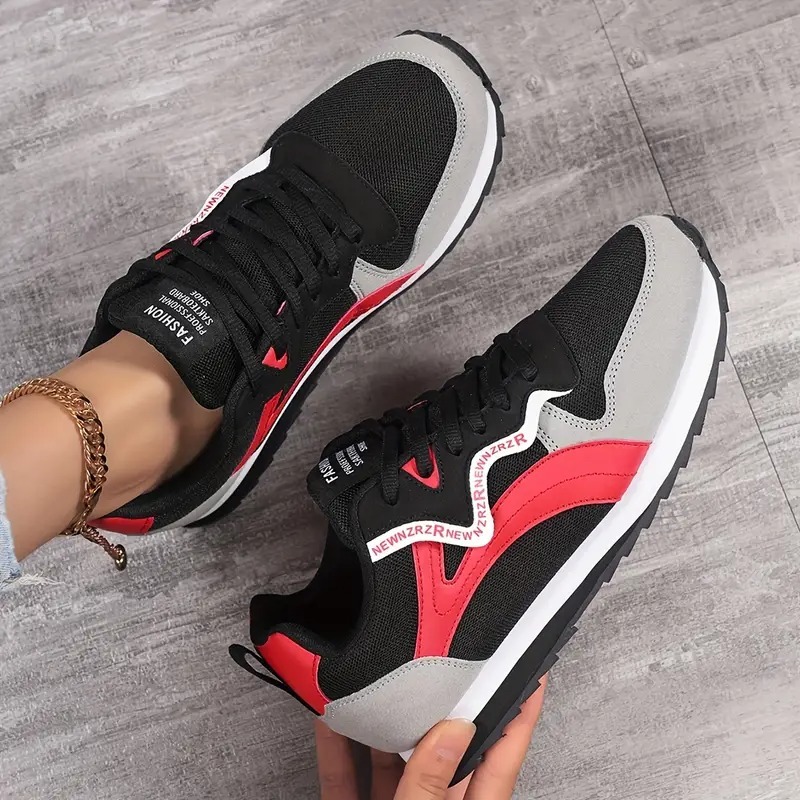 Women's Retro Low-Top Lace-Up Sneakers