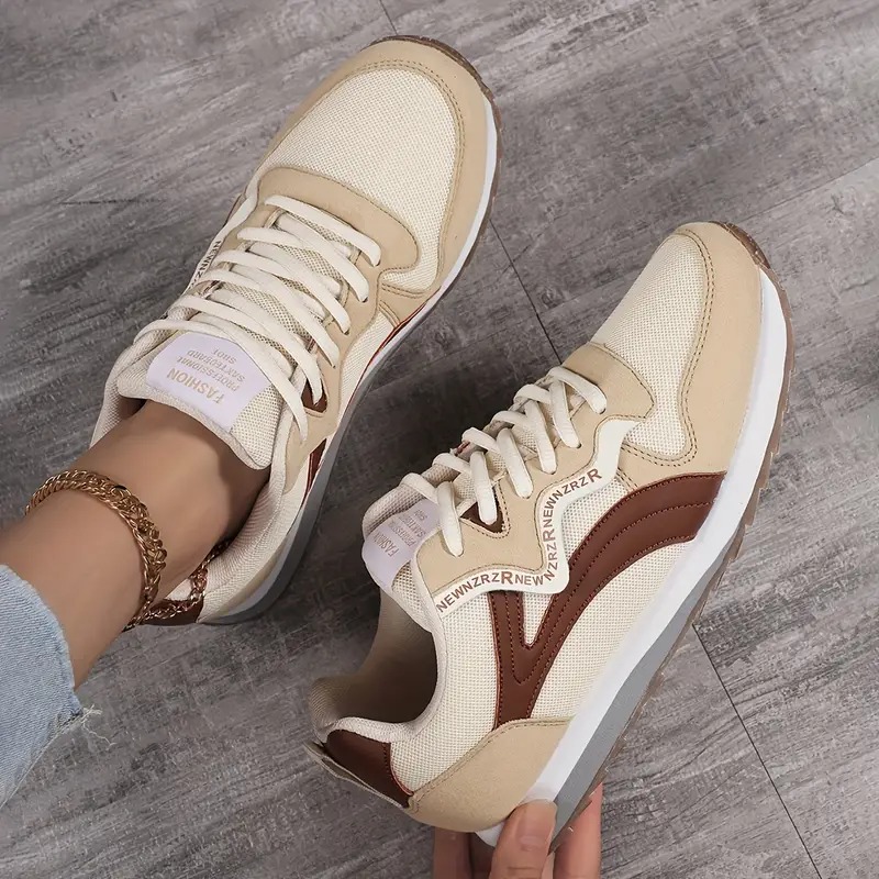 Women's Retro Low-Top Lace-Up Sneakers