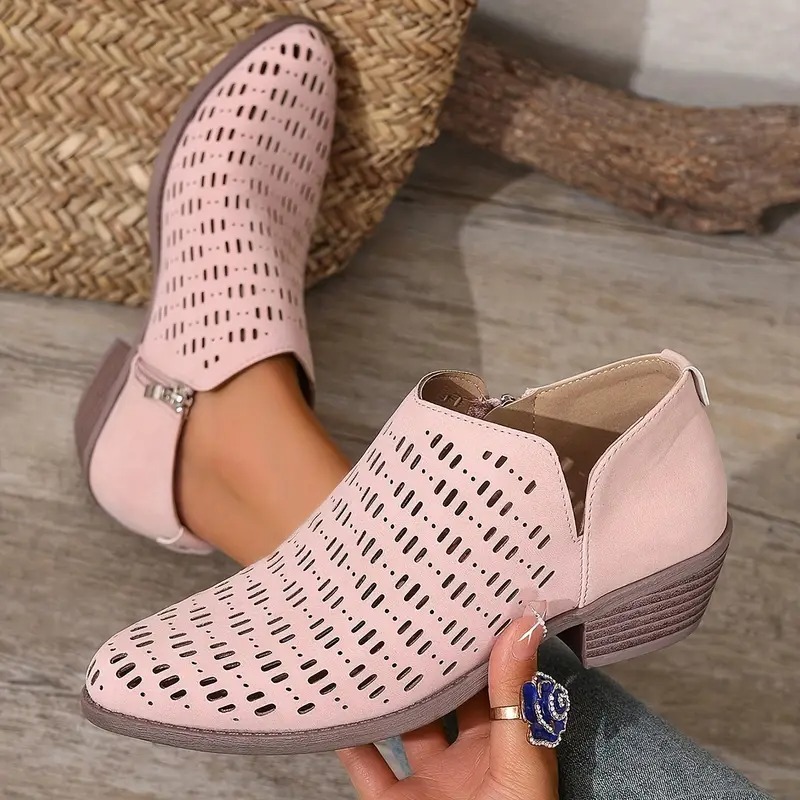 Women's Round-Toe Chelsea Boots