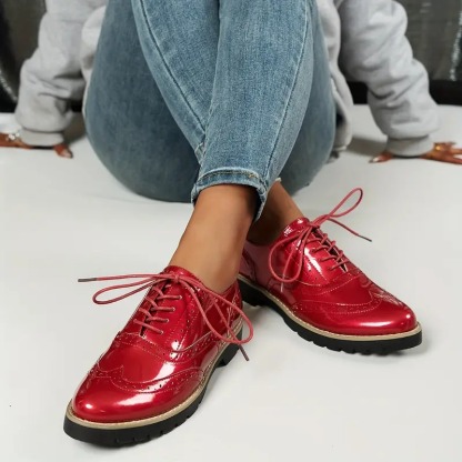 Women's Carved England Shoes