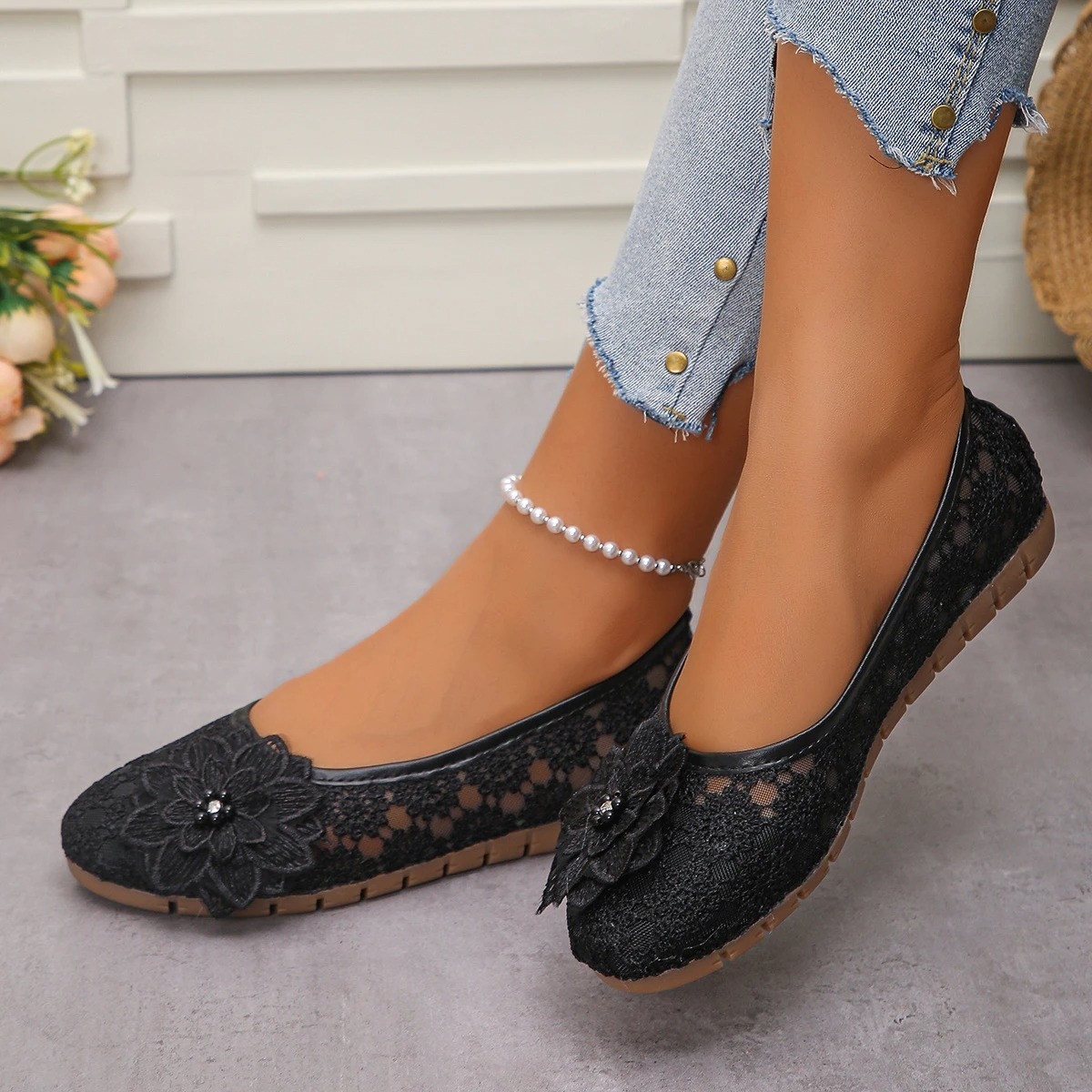 Women's Floral Mesh Slip-on Loafer