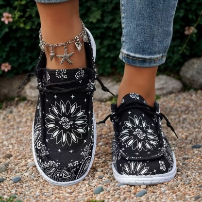 Women's Geometric Floral Slip-On Loafers