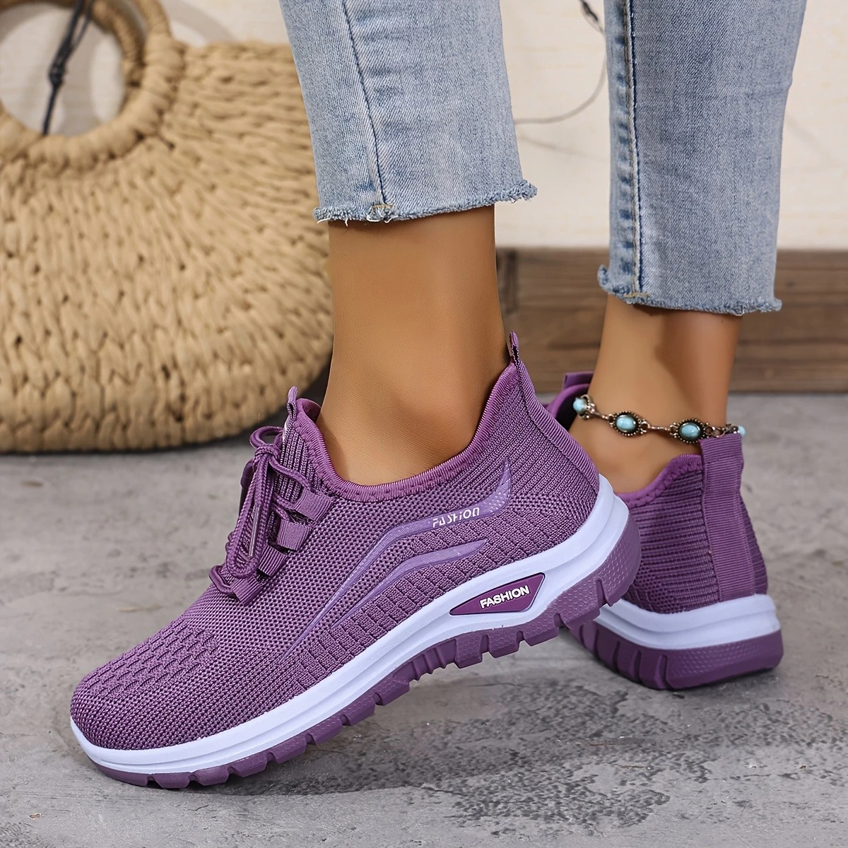Women's Casual Lace-Up Sneakers