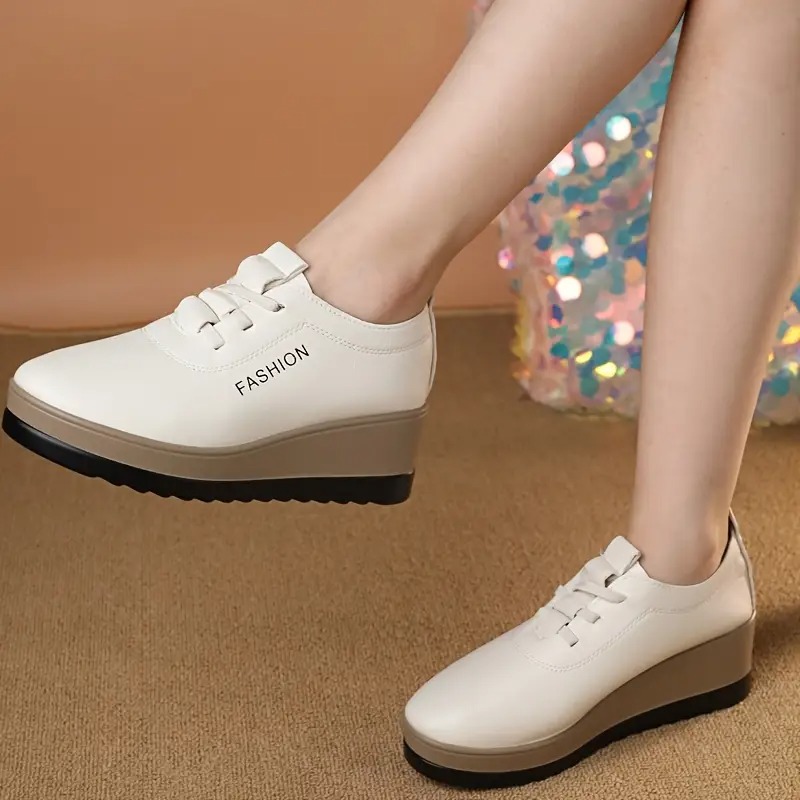Women's Thick Cushioned Platform Sneakers
