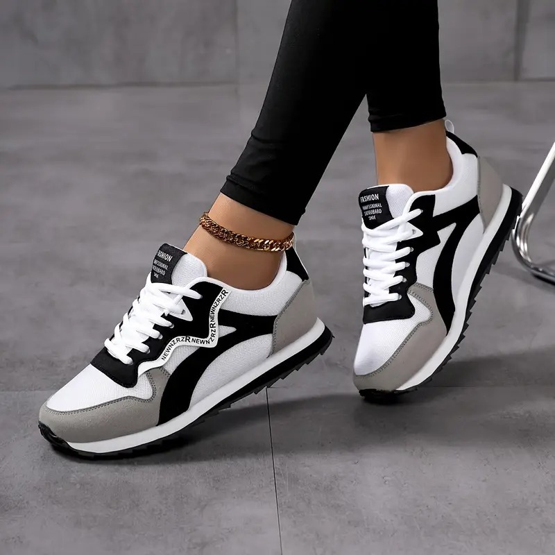 Women's Retro Low-Top Lace-Up Sneakers