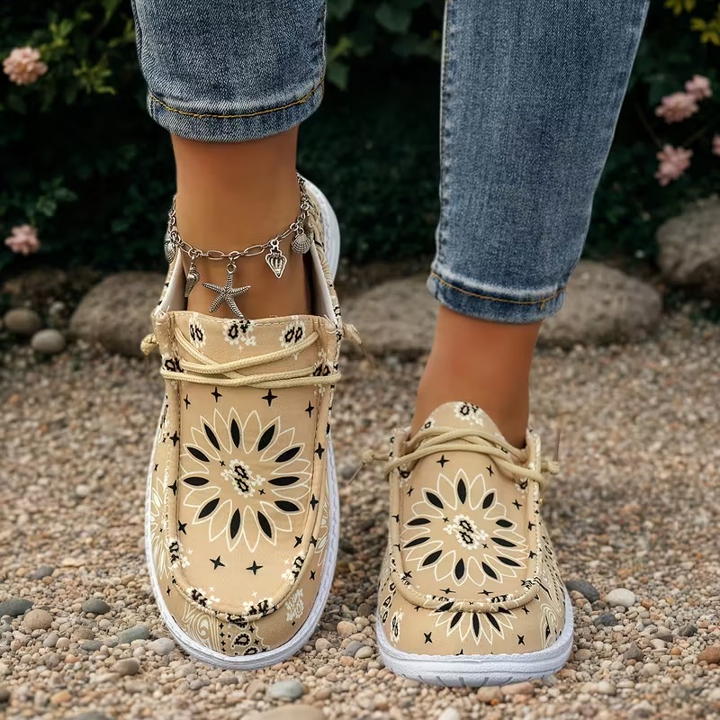 Women's Geometric Floral Slip-On Loafers