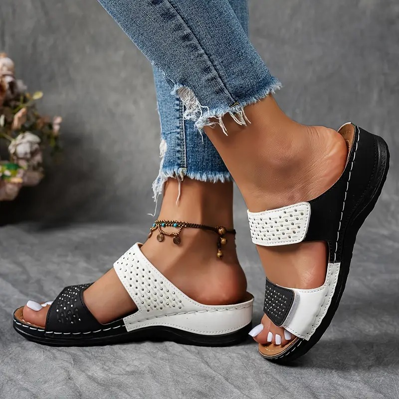 Women's Cushioned Mid-Heel Platform Sandals