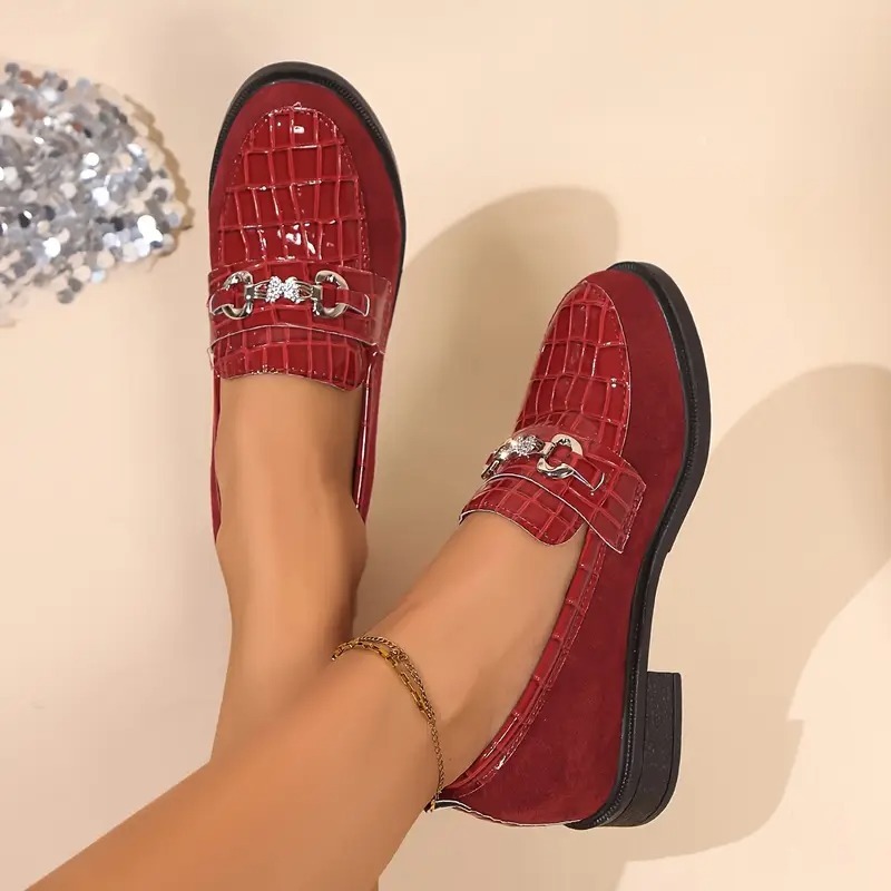 Women's Chic Metallic Chain Loafers
