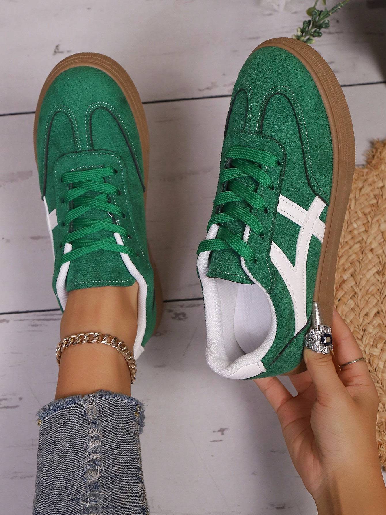 Women's Lace-Up Trainers Plus Size Sneakers