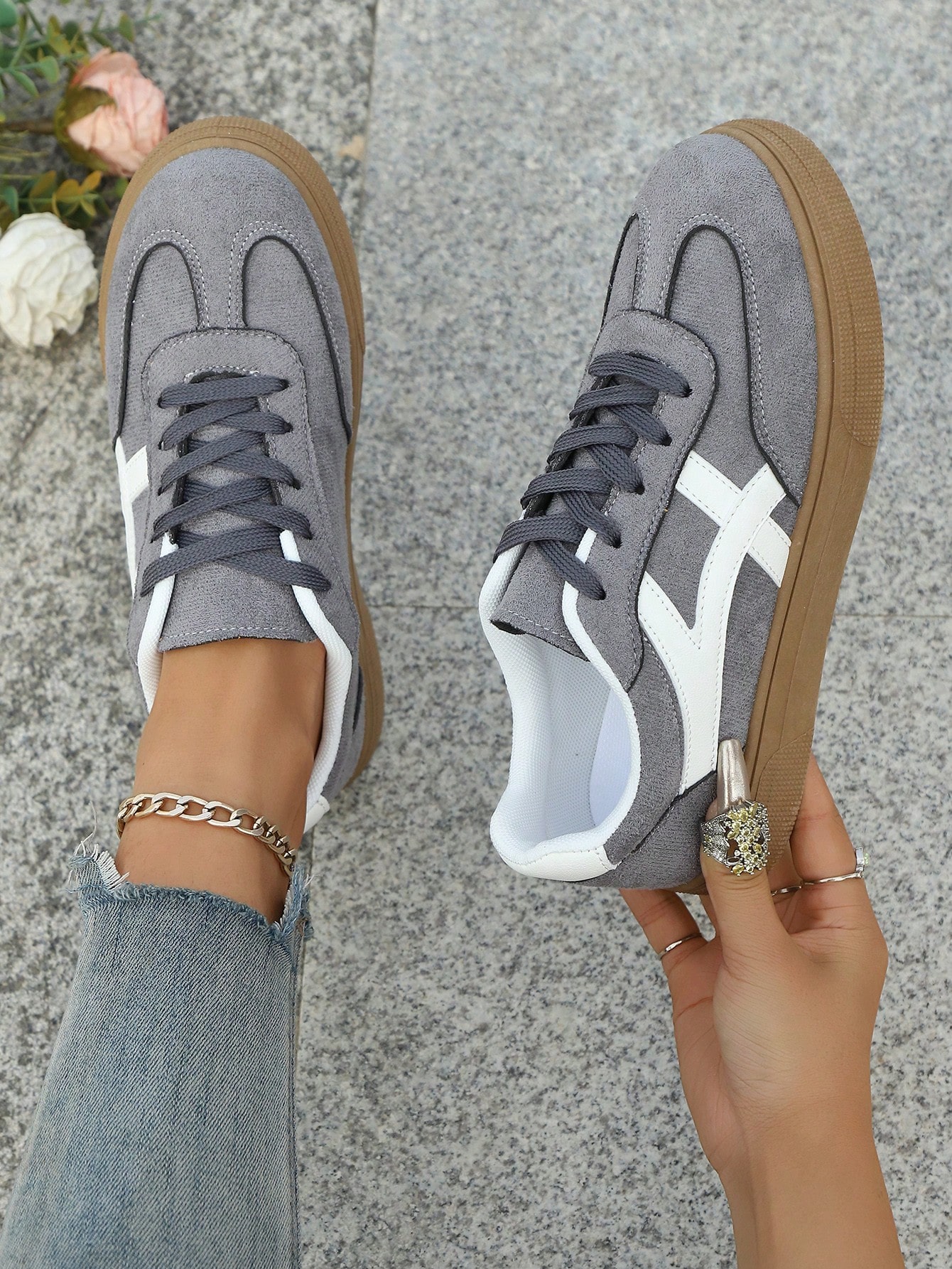 Women's Lace-Up Trainers Plus Size Sneakers