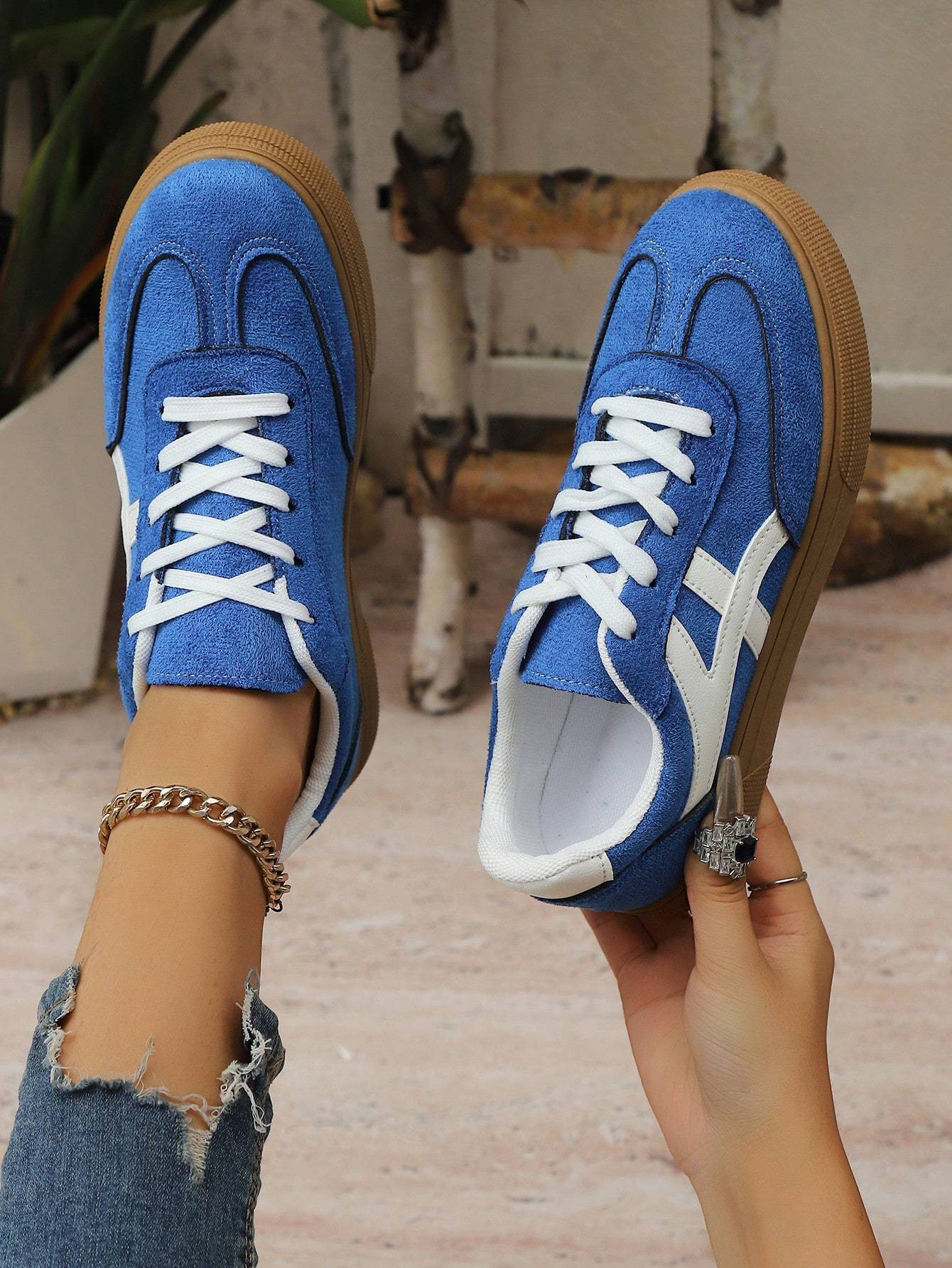 Women's Lace-Up Trainers Plus Size Sneakers