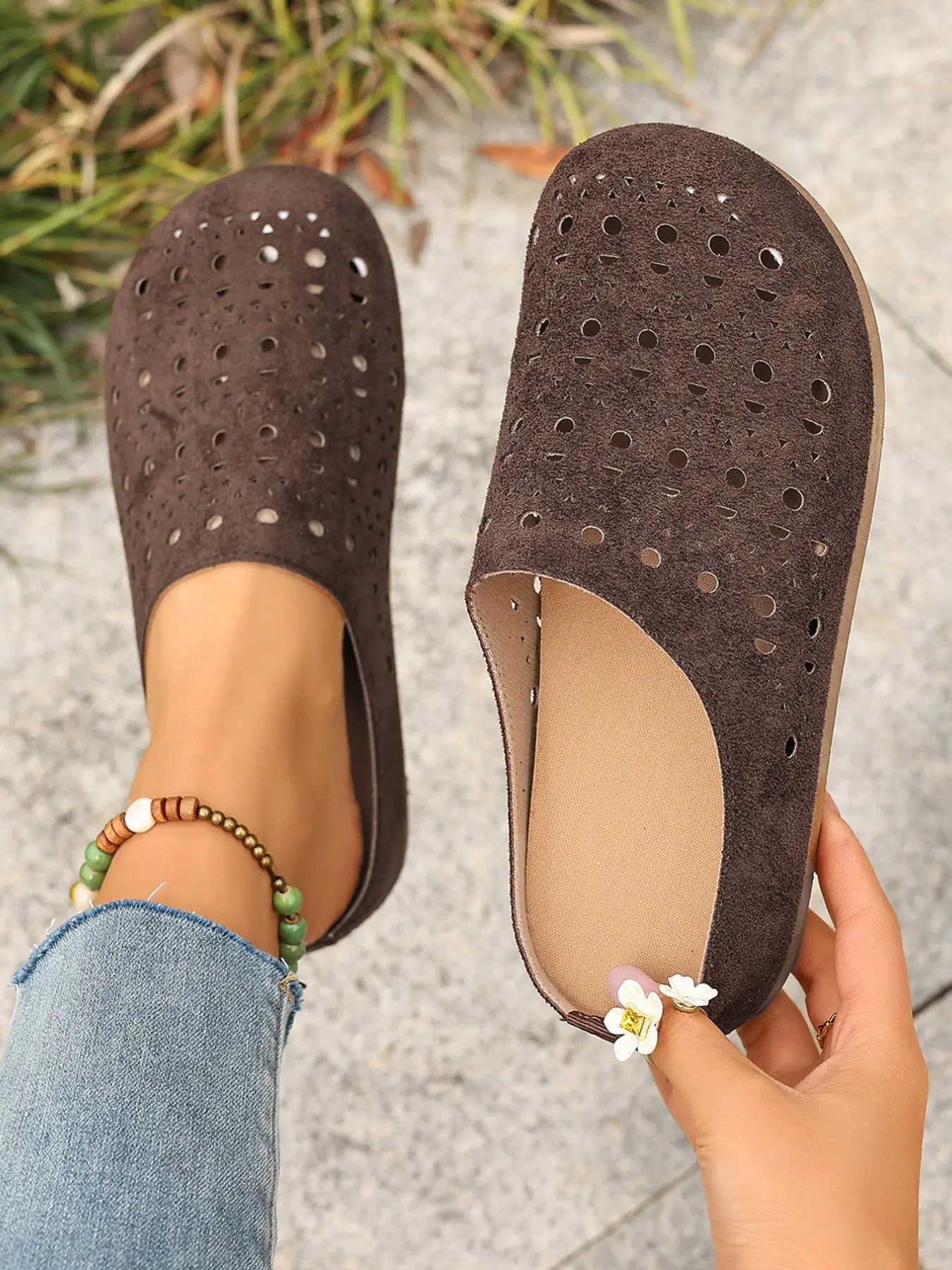 Women's Wide Fit Holes Summer Breathable Lightweight Mules