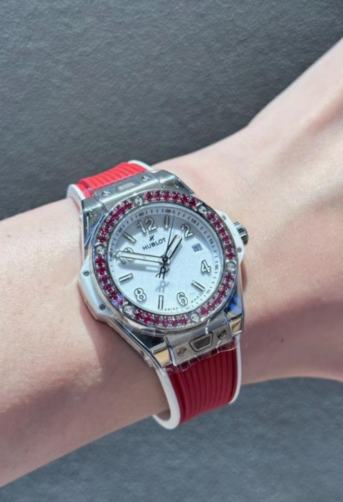 ウブロ HUBLOT ビッグ・バン ワンクリック ジョイフル スチール レッド 33mm (2025年モデル)
