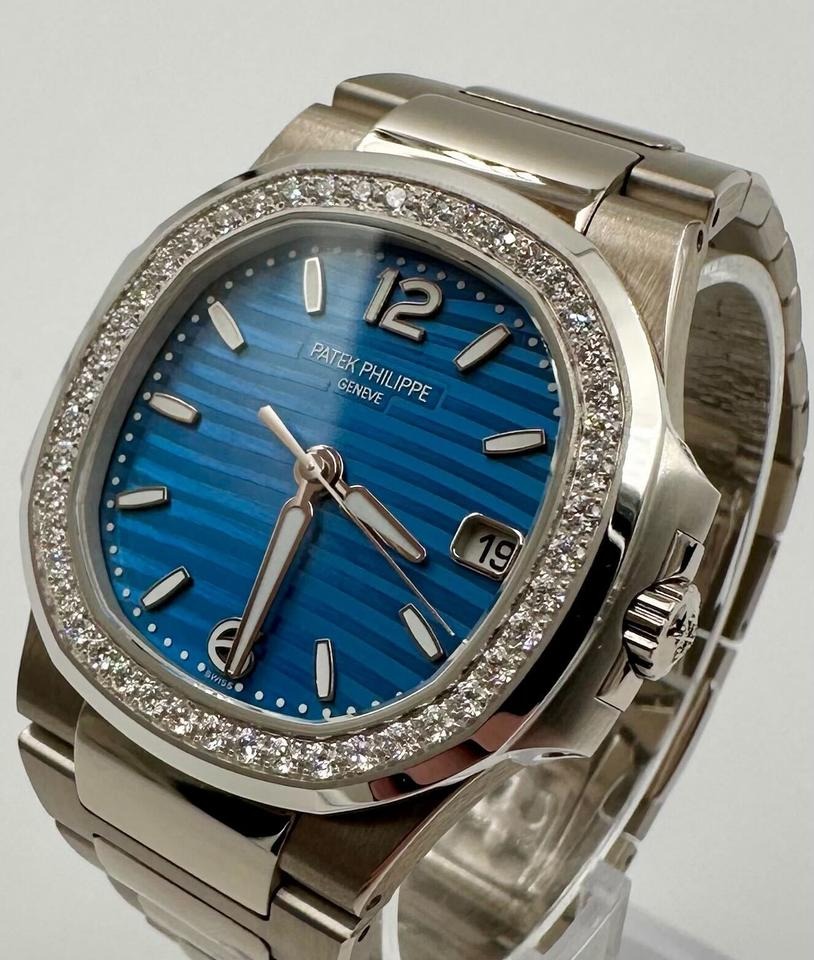 パテック フィリップ ノーチラス Nautilus Blue Lacquered Dial White Gold Diamond Bezel 7010/1G 2025 32mm