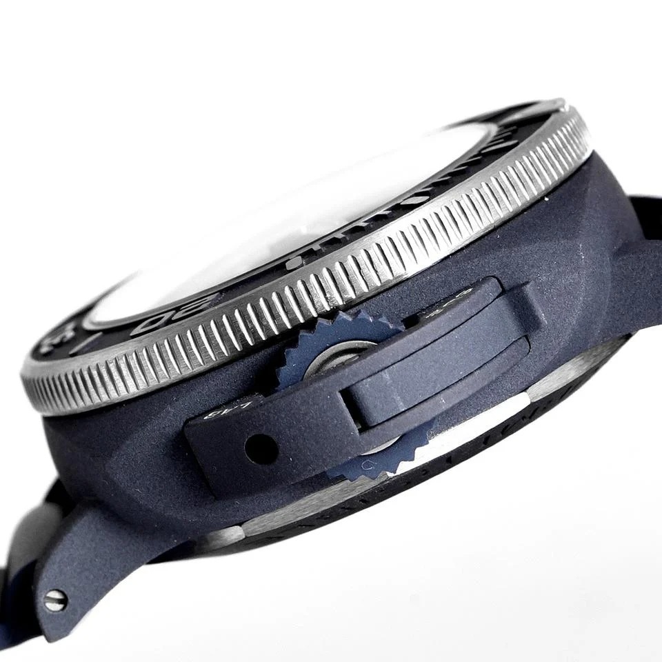 パネライ Submersible Elux Lab-ID 49mm Ti-Ceramitech PAM01800 