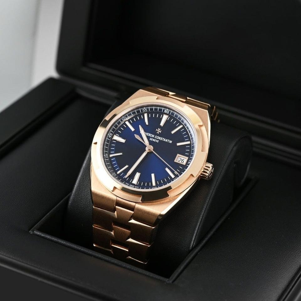 ヴァシュロン・コンスタンタン  Overseas 4520V/210R-B705 18K Rose Gold Sunburst Blue Index Dial 41 mm