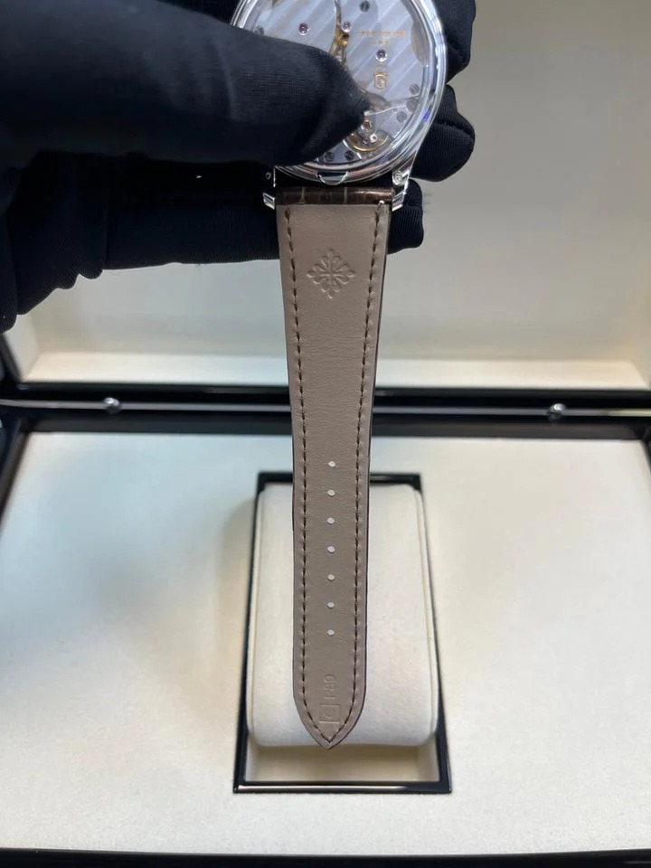 パテック フィリップ カラトラバ New 2025 Release 6196P Calatrava Salmon Dial Platinum 38mm