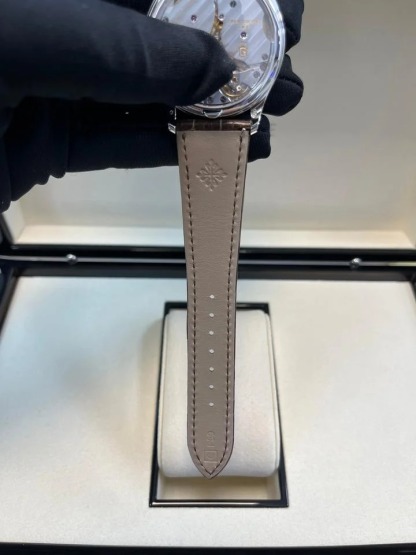 パテック フィリップ カラトラバ New 2025 Release 6196P Calatrava Salmon Dial Platinum 38mm