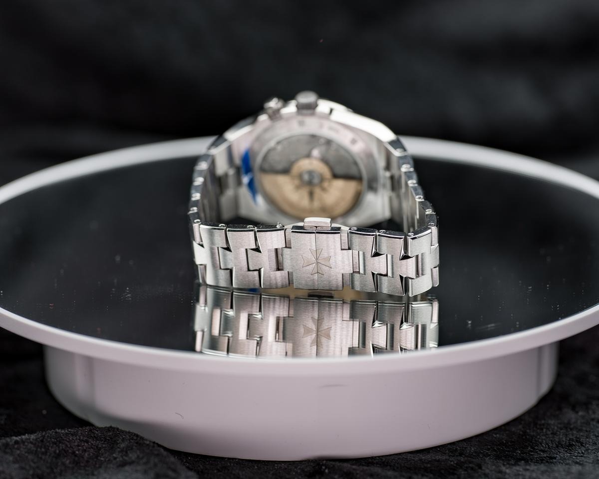 ヴァシュロン・コンスタンタン  VACHERON CONSTANTIN Overseas Dual Time Cardinal Point 7930V/210T-H074 Watches titanium Mechanical Automatic blueDial mens 2026New
