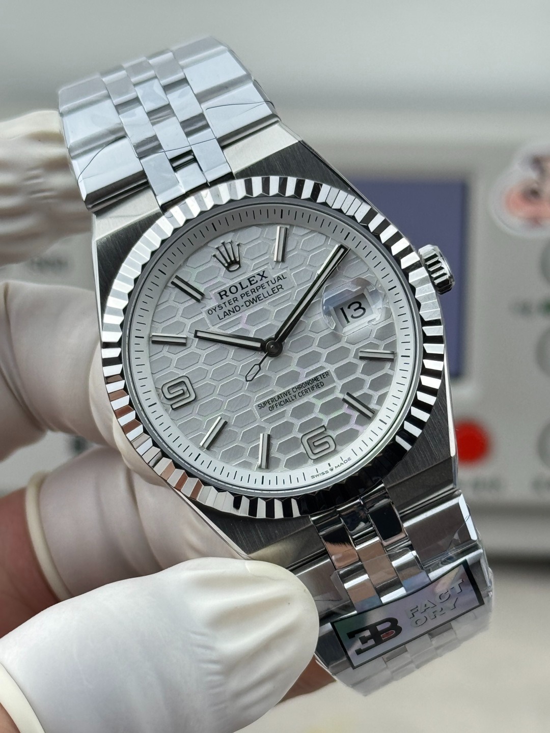 2025新作モデル ランドドゥエラー オイスター、40 mm、オイスタースチール＆ホワイトゴールド 127334