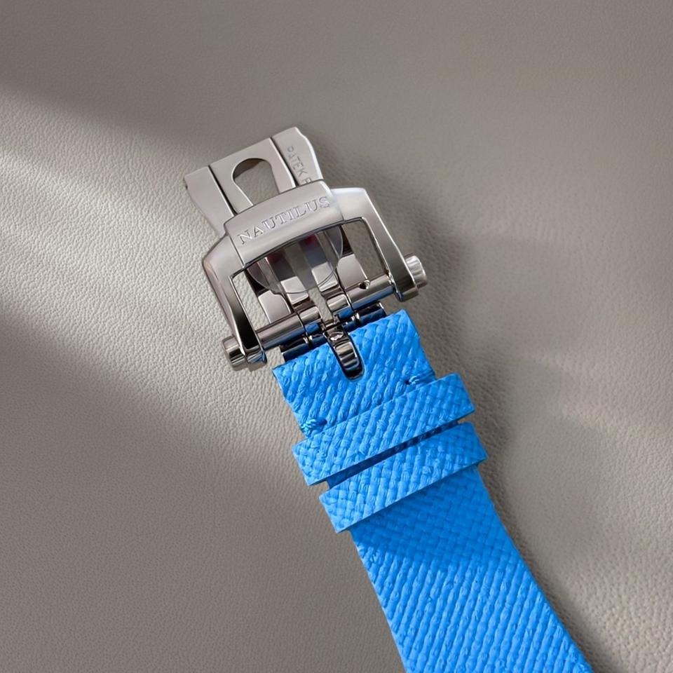 パテック フィリップ ノーチラス Nautilus Blue Diamond Bezel Blue Strap 2026 7010G-013 32mm