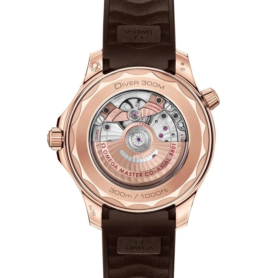 オメガ シーマスター ダイバー 300 M 42mm Sedna Gold on Rubber Strap - 210.52.42.20.04.001