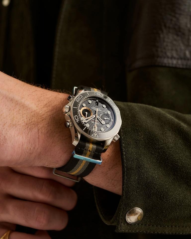 オメガ シーマスター ダイバー 300 M Seamaster Diver 300M Chronograph 007 First Light 210.32.44.51.01.002 2026new 44 mm