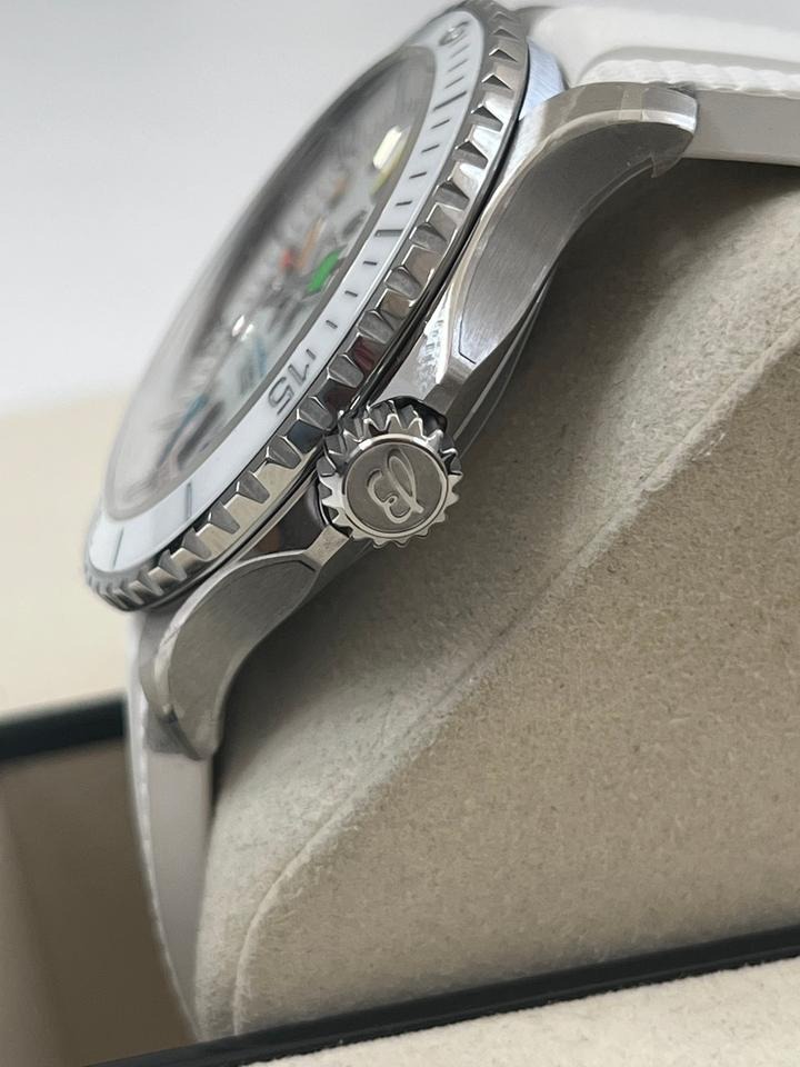 ブライトリング スーパーオーシャン 42 Superocean New 2026 Rainbow 42mm Steel White Dial A17375A61A1S1 Limited Edition 150 Pieces